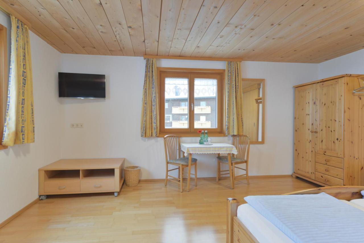 Pension Haus Romy Schoppernau Exteriör bild