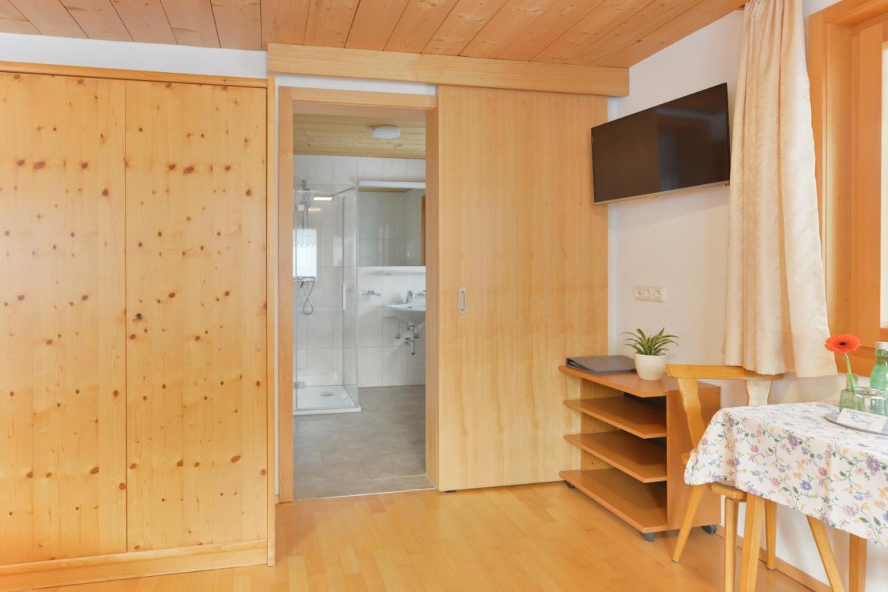 Pension Haus Romy Schoppernau Exteriör bild